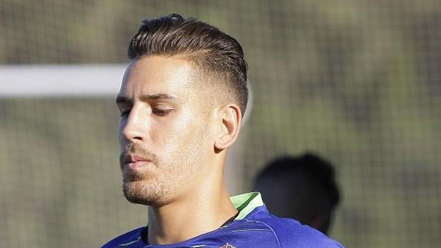 Álex Alegría, en un entrenamiento con el Betis