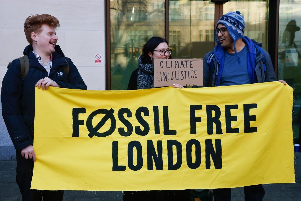 Greta Thunberg llega a su juicio en Londres