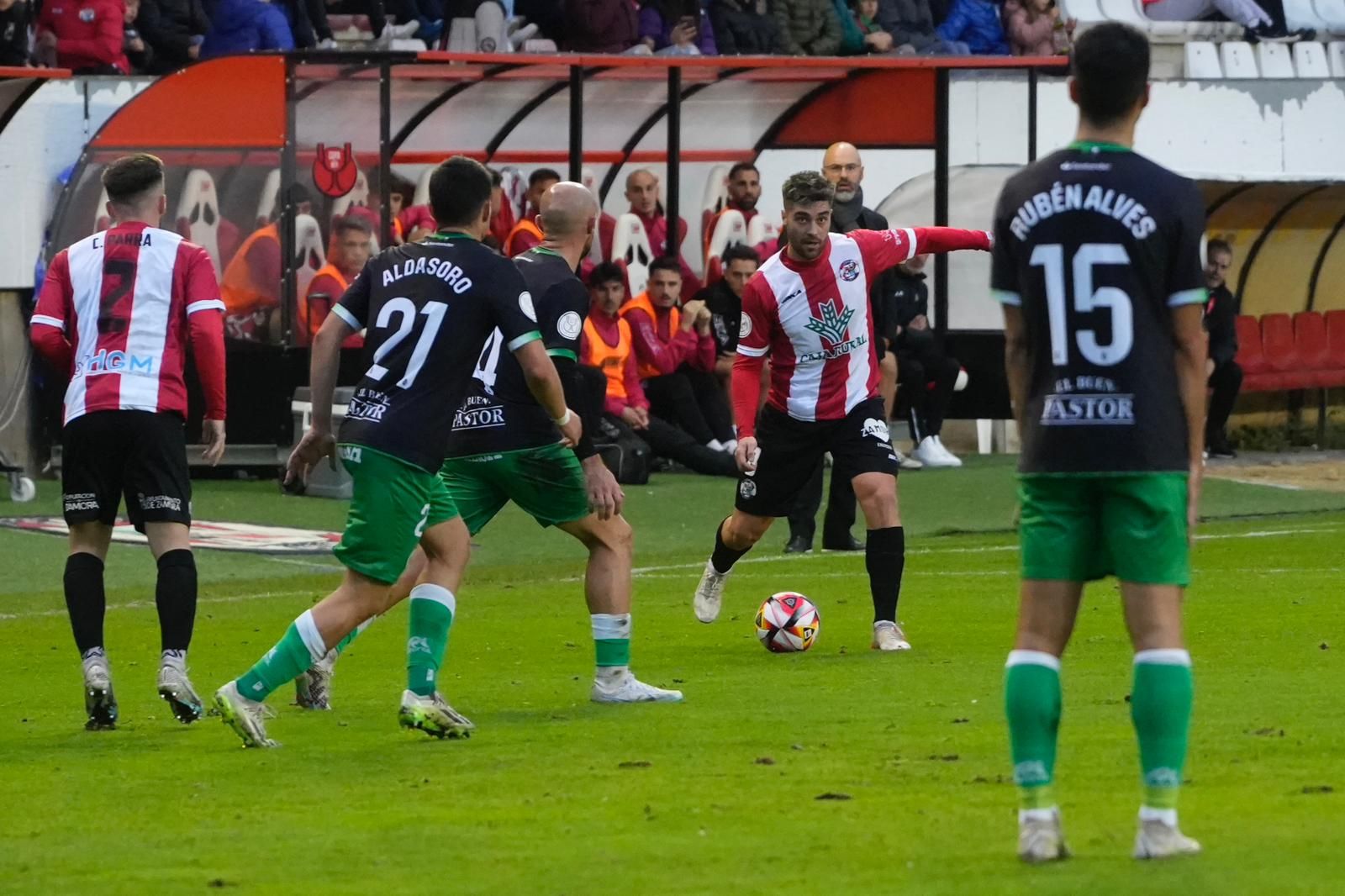 Partido de Copa del Rey entre el Zamora CF y el Racing de Santander en el Ruta de la Plata