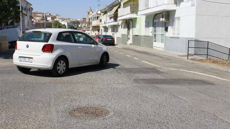 Fuente Rocha de Cáceres reclama mejoras en el pavimento de la calle Concordia