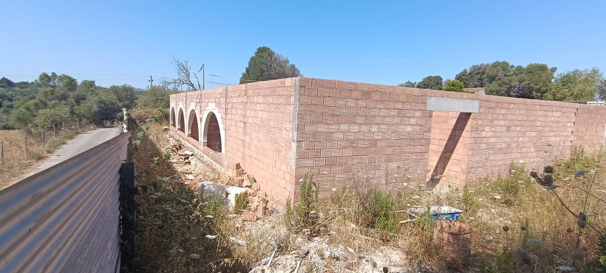 Reclaman que se retomen las obras del centro de salud en Artà, paralizadas desde 2023.