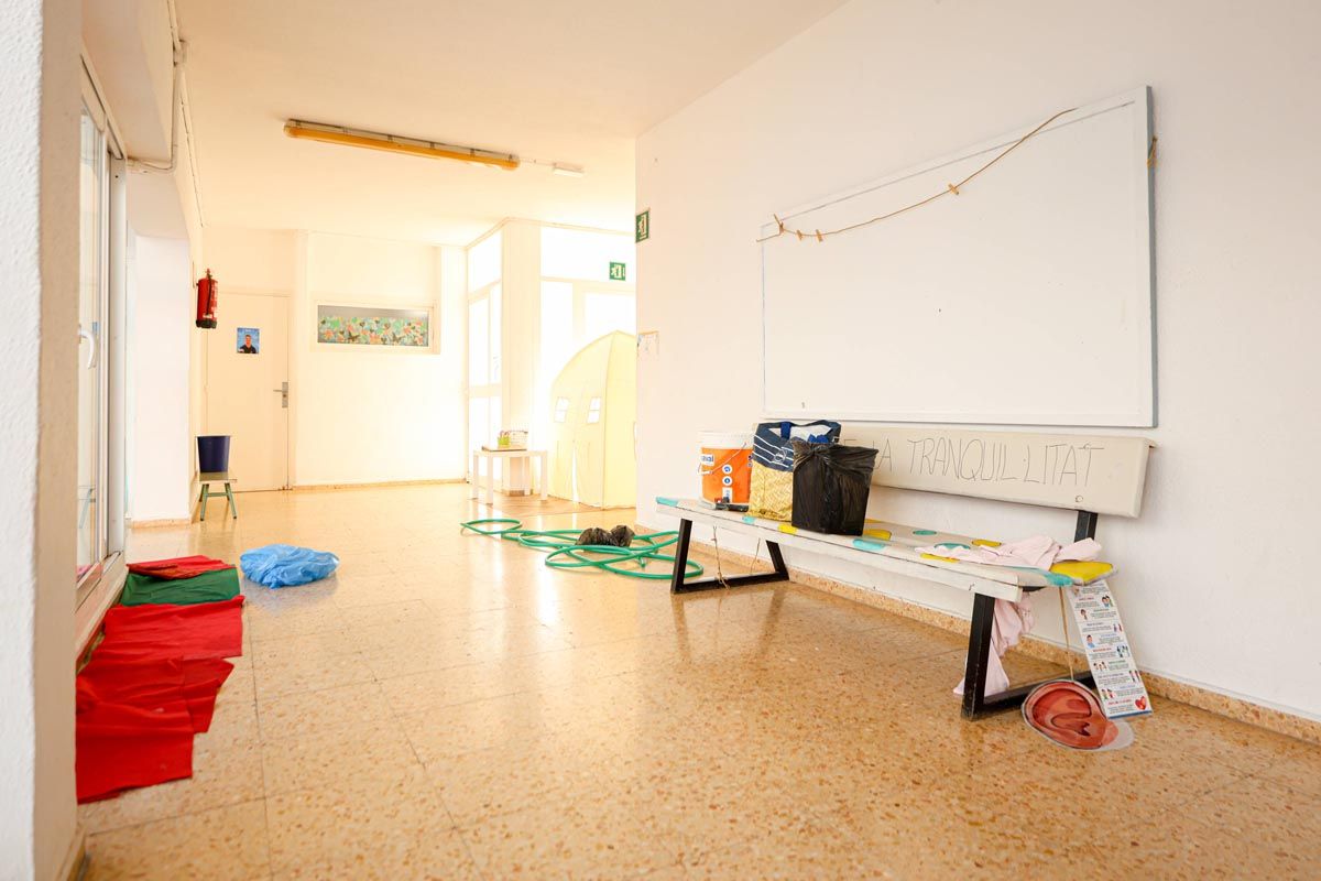 La visita al colegio Can Misses tras las inundaciones, en imágenes