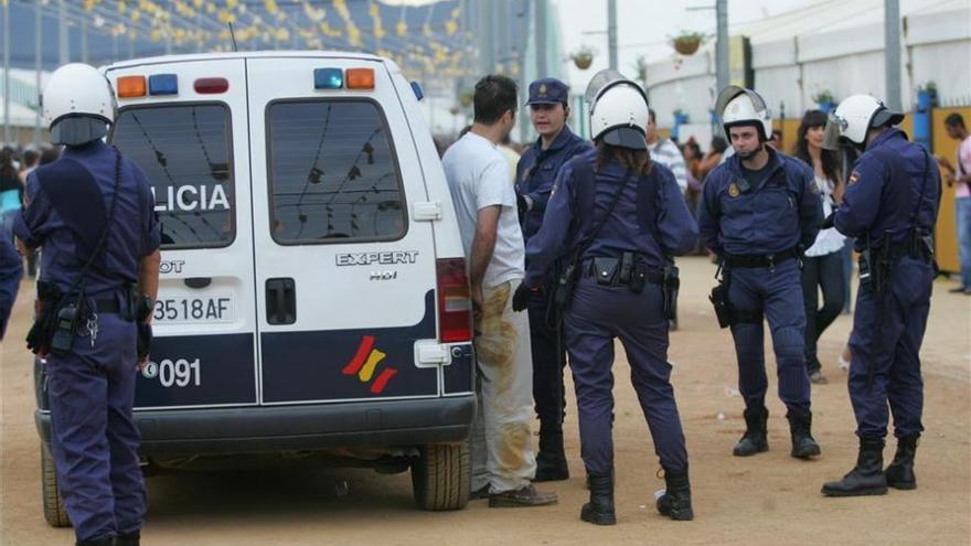 La policía interviene en siete riñas y tres reyertas