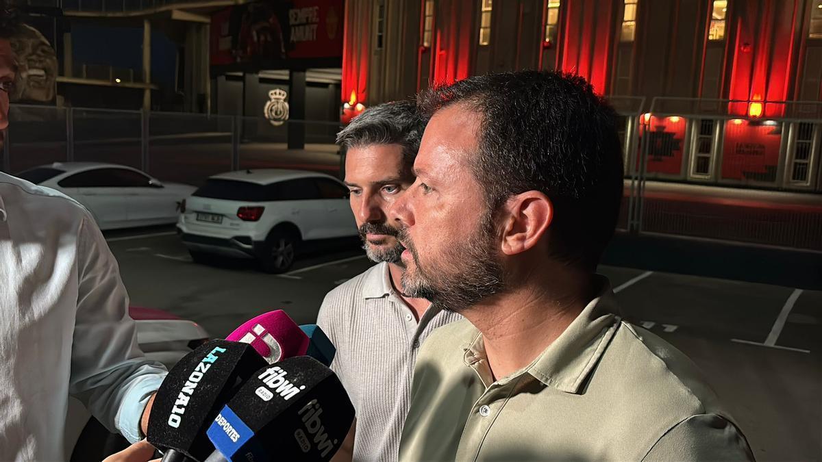Ortells atiende a los periodistas en Son Moix.