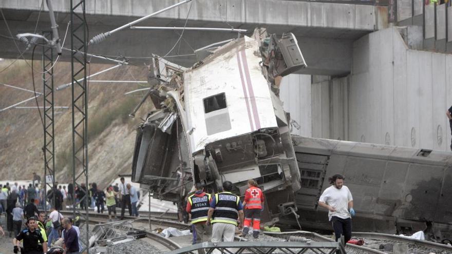 La comisión que investiga el accidente del Alvia en Santiago da su primer paso