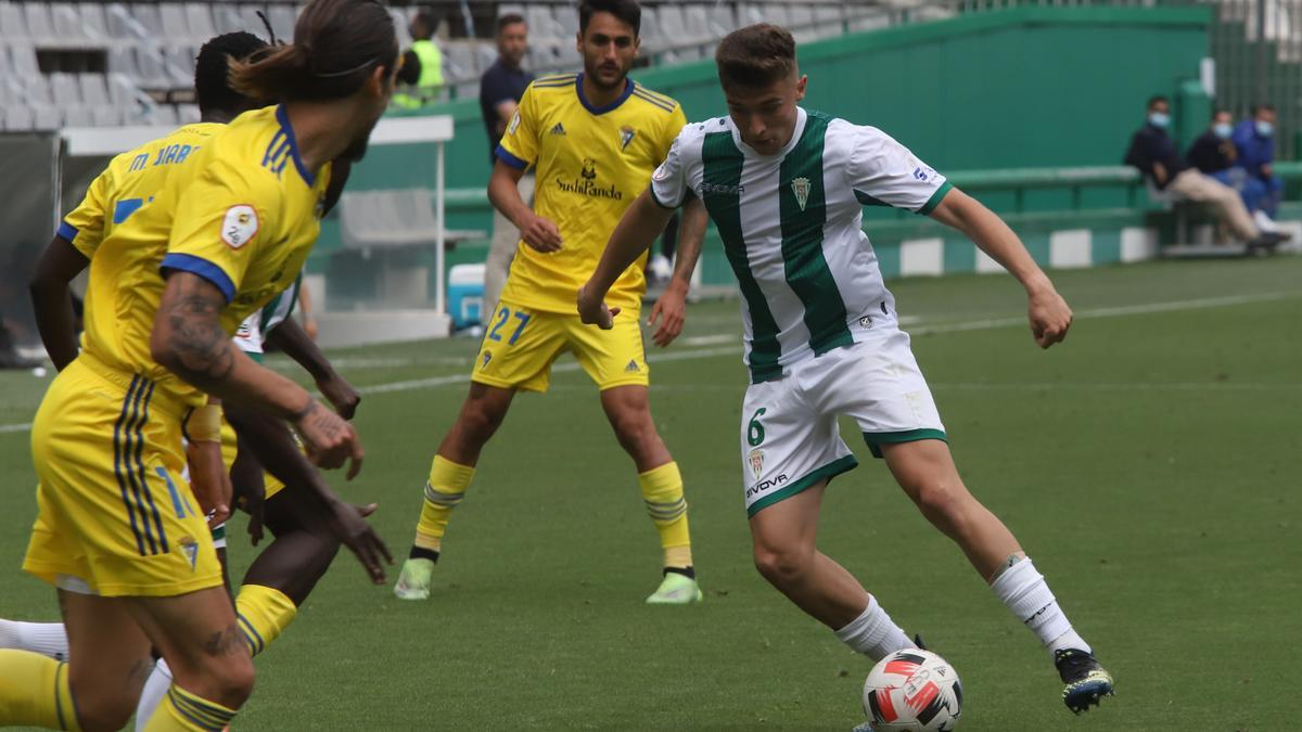 Alberto del Moral, el pasado 9 de mayo ante el Cádiz B en El Arcángel, en el que será su último encuentro vistiendo la elástica del Córdoba CF.