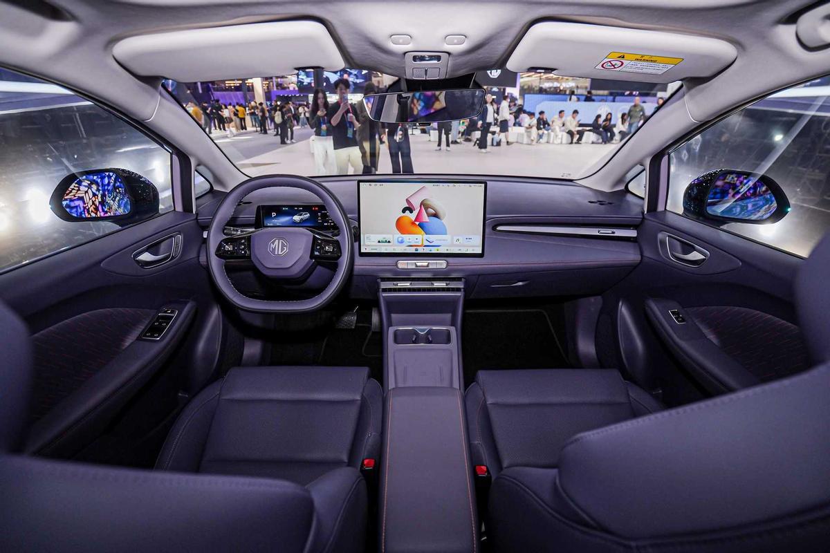 Interior de un vehículo MG en el pasado salón del automóvil de Pekín.