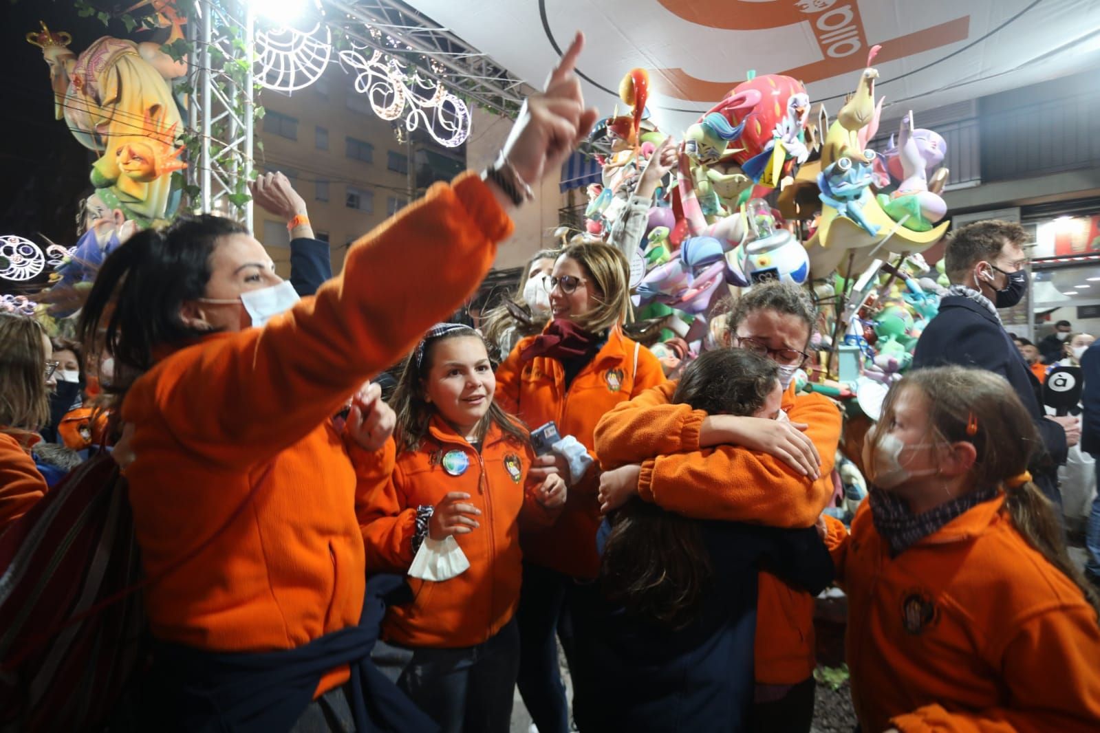 Desbordante alegría en la falla Gayano Lluch