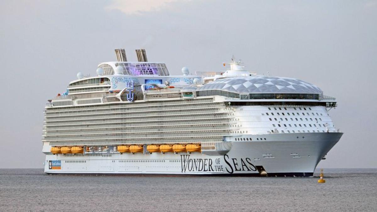 El crucero más grande del mundo ya está en Palma