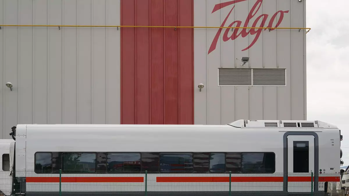 Talgo inicia conversaciones con Sidenor para negociar "una posible transacción"