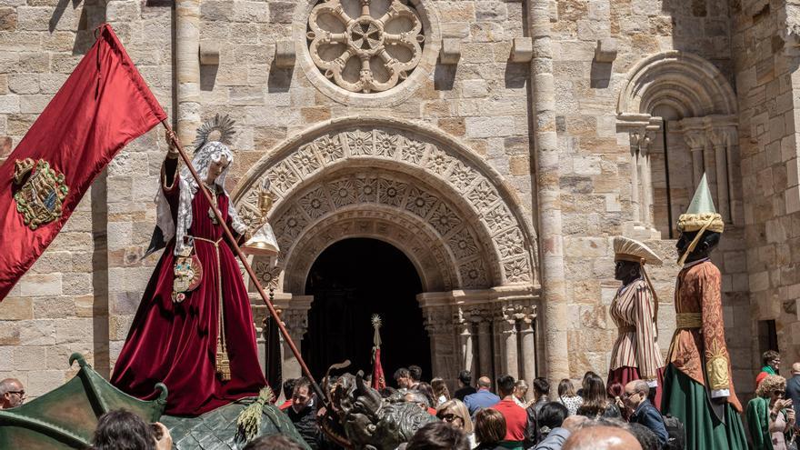 Aroma a devoción en el casco antiguo de Zamora