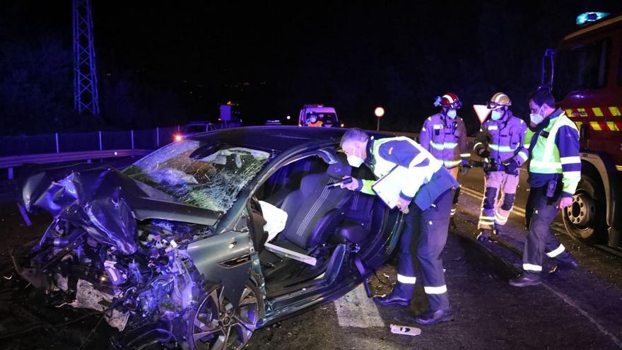 Estado en el que quedó el coche del acusado por causar el accidente mortal de Salceda. |   // ANXO GUTIÉRREZ