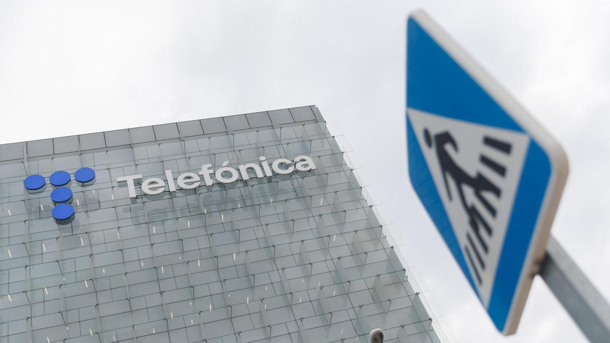 Telefónica alcanza un acuerdo con DAZN para la emisión de partidos de LaLiga por cerca de 1.650 millones