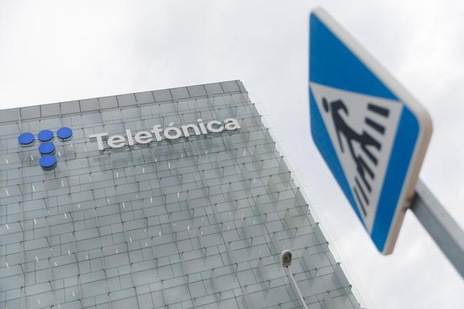 Telefónica alcanza un acuerdo con DAZN para la emisión de partidos de LaLiga por cerca de 1.650 millones