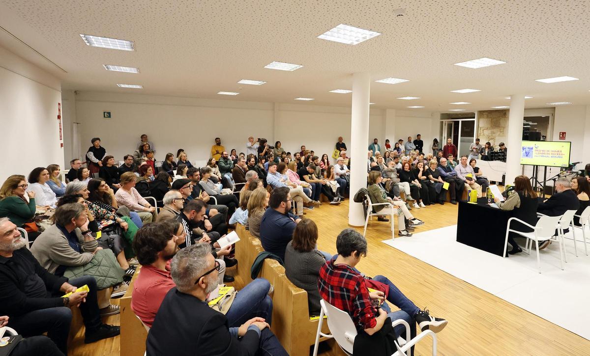 Homenaje a Manuel Bragado, el «padre literario» y editor impecable, durante el Hematofesti