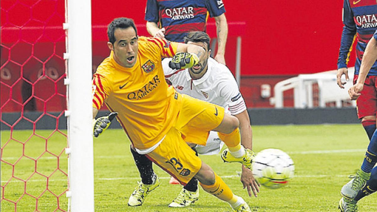 Claudio Bravo durante el Sevilla-Barça de la Liga BBVA 2015-16