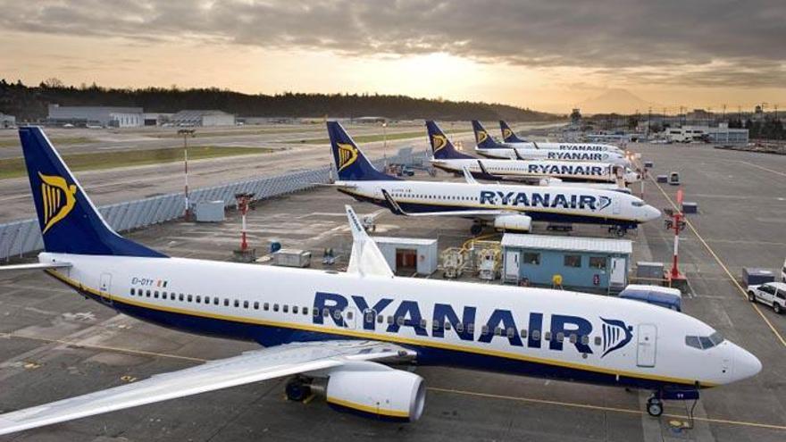 Condenan a Ryanair a indemnizar con 1.600 euros a 4 pasajeros canarios