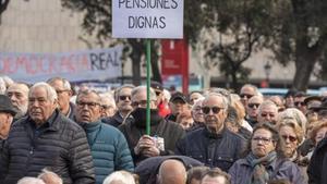 Concentración de jubilados en la plaza de Catalunya de Barcelona el pasado 22 de febrero.