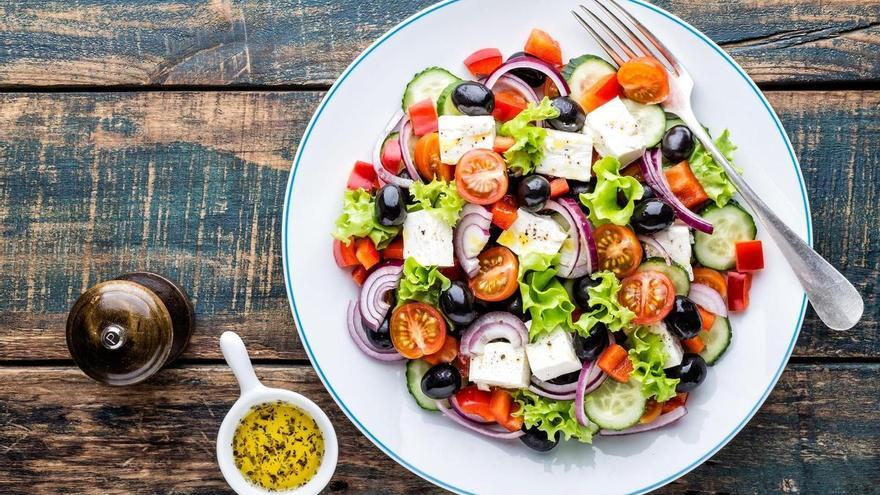 Estas son las mejores ensaladas para comer durante la ola de calor