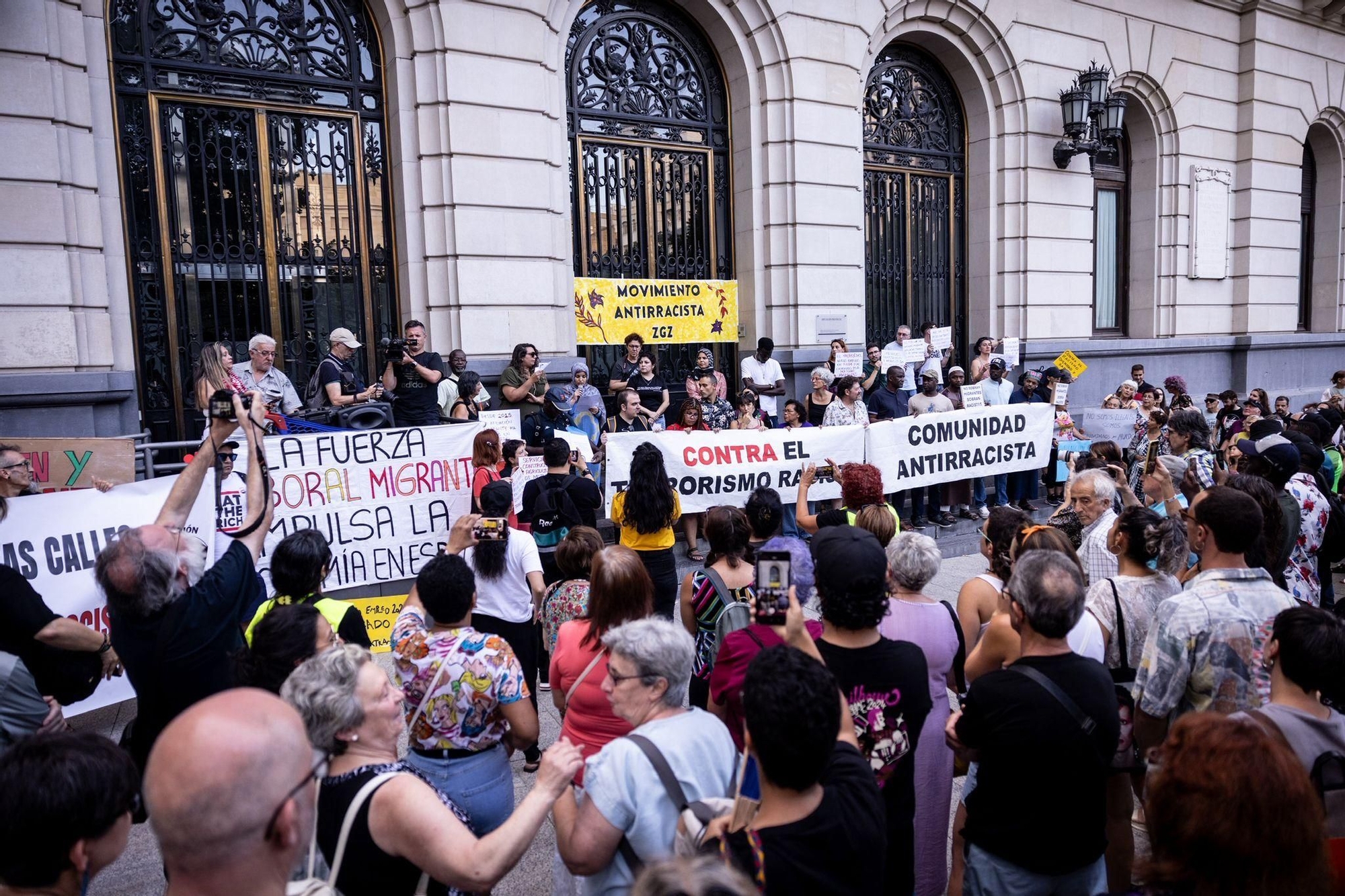 En imágenes | Manifestación en contra del racismo en Zaragoza