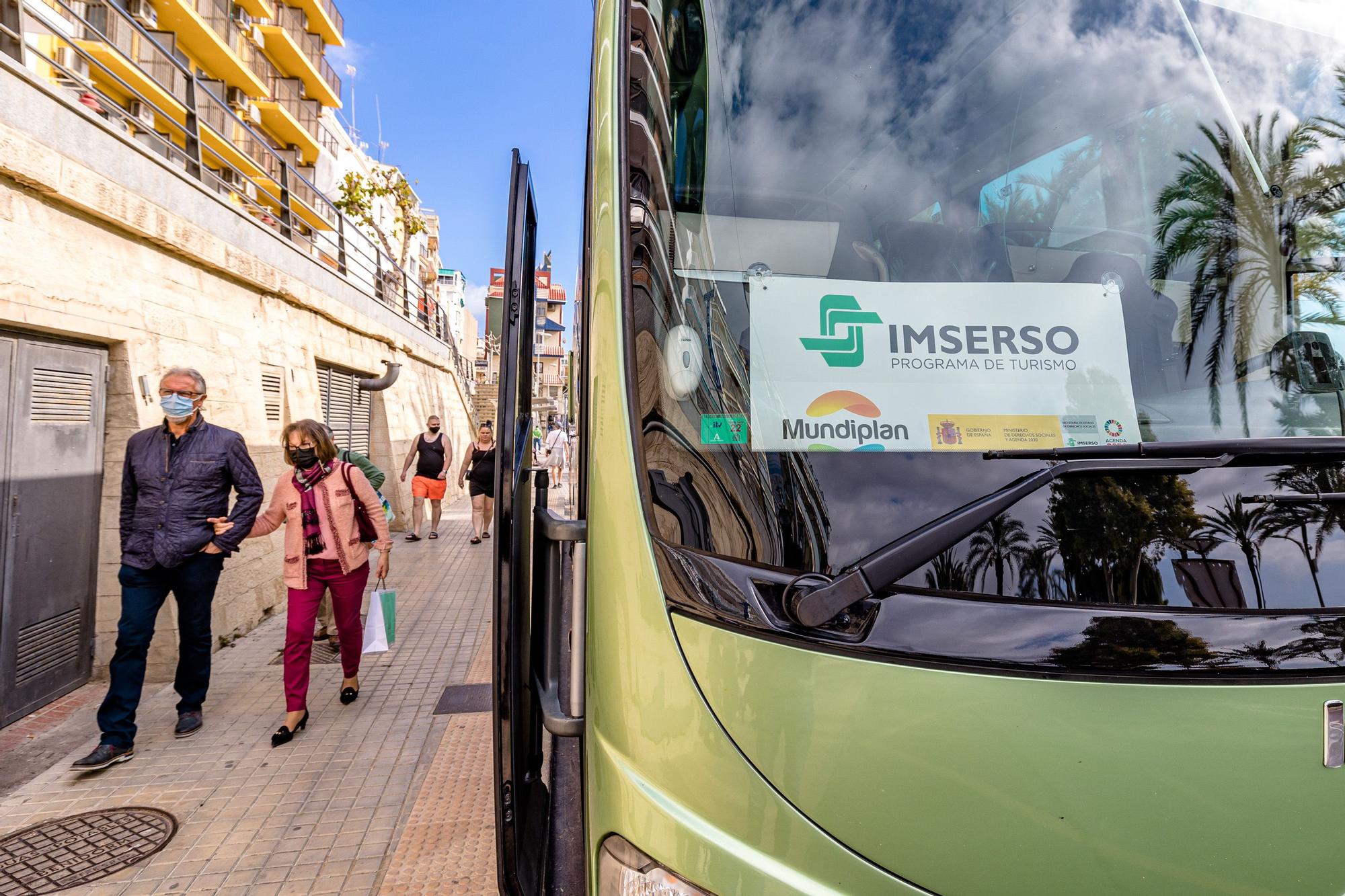 El Ministerio de Asuntos Sociales se niega a tocar la tarifa, e insiste en que el programa está prorrogado