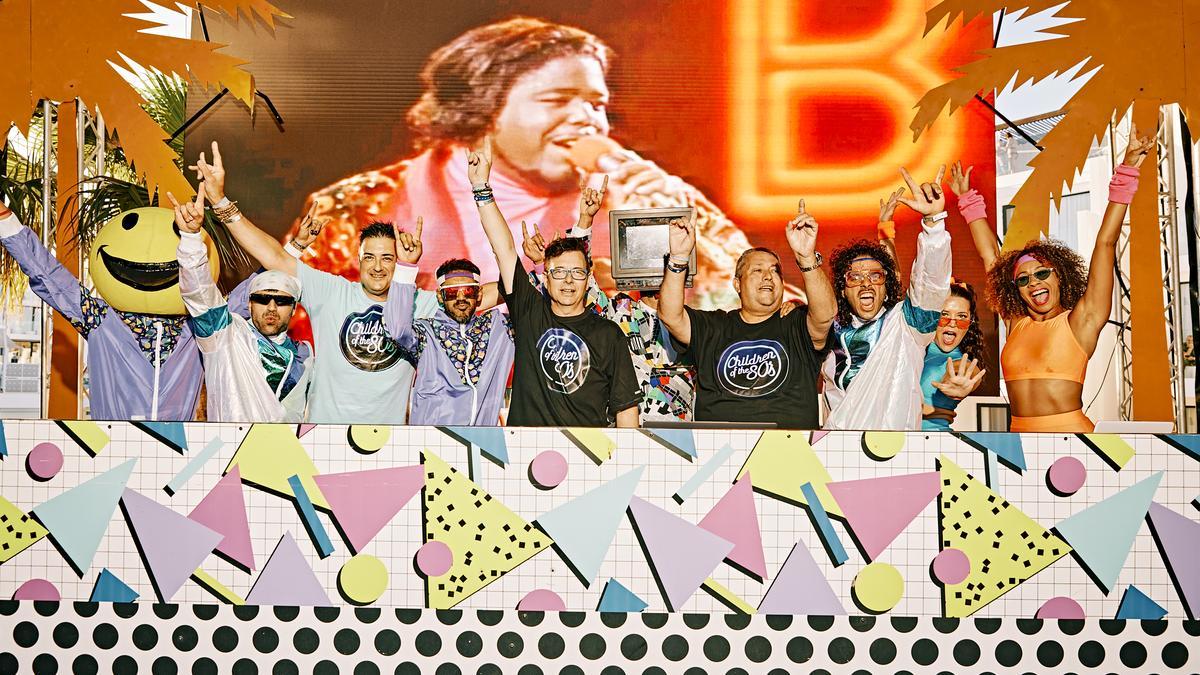 Los artistas más destacados de los años 80 y 90 pasarán por el escenario de Hard Rock Hotel Ibiza durante el verano.