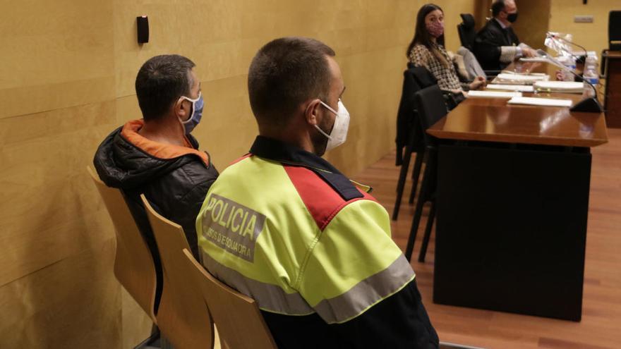 Comença el judici contra l&#039;acusat de matar el germà a cops de crossa a Palafrugell