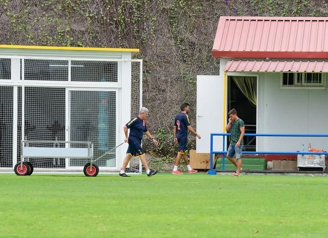 .Entrenamiento de la UD Las Palmas en Barranco ...