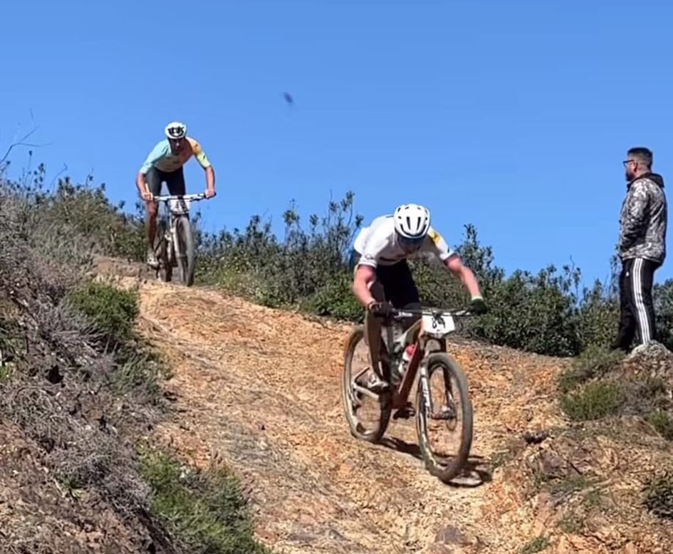 La Andalucía Bike Race a su paso por Córdoba en imágenes