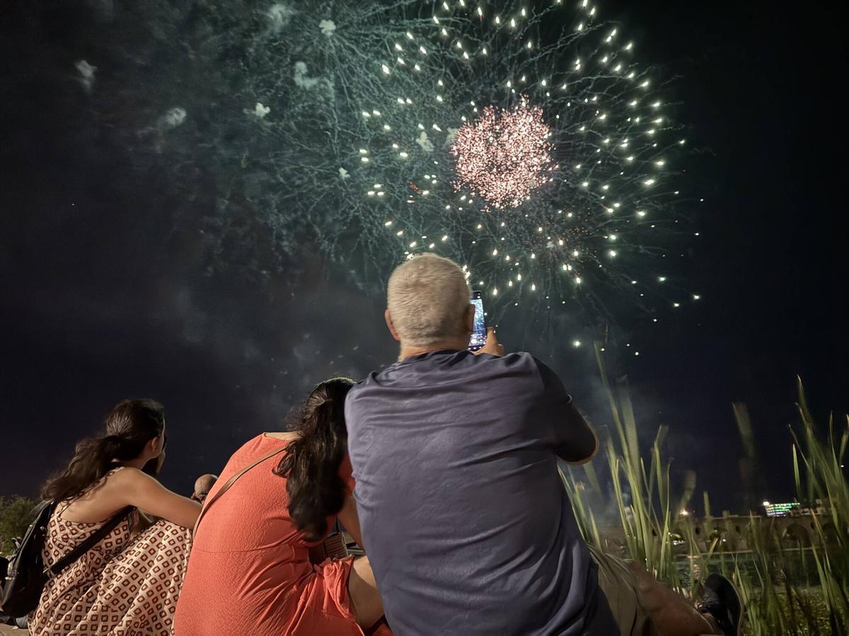 Las imágenes de los fuegos artificiales de Badajoz