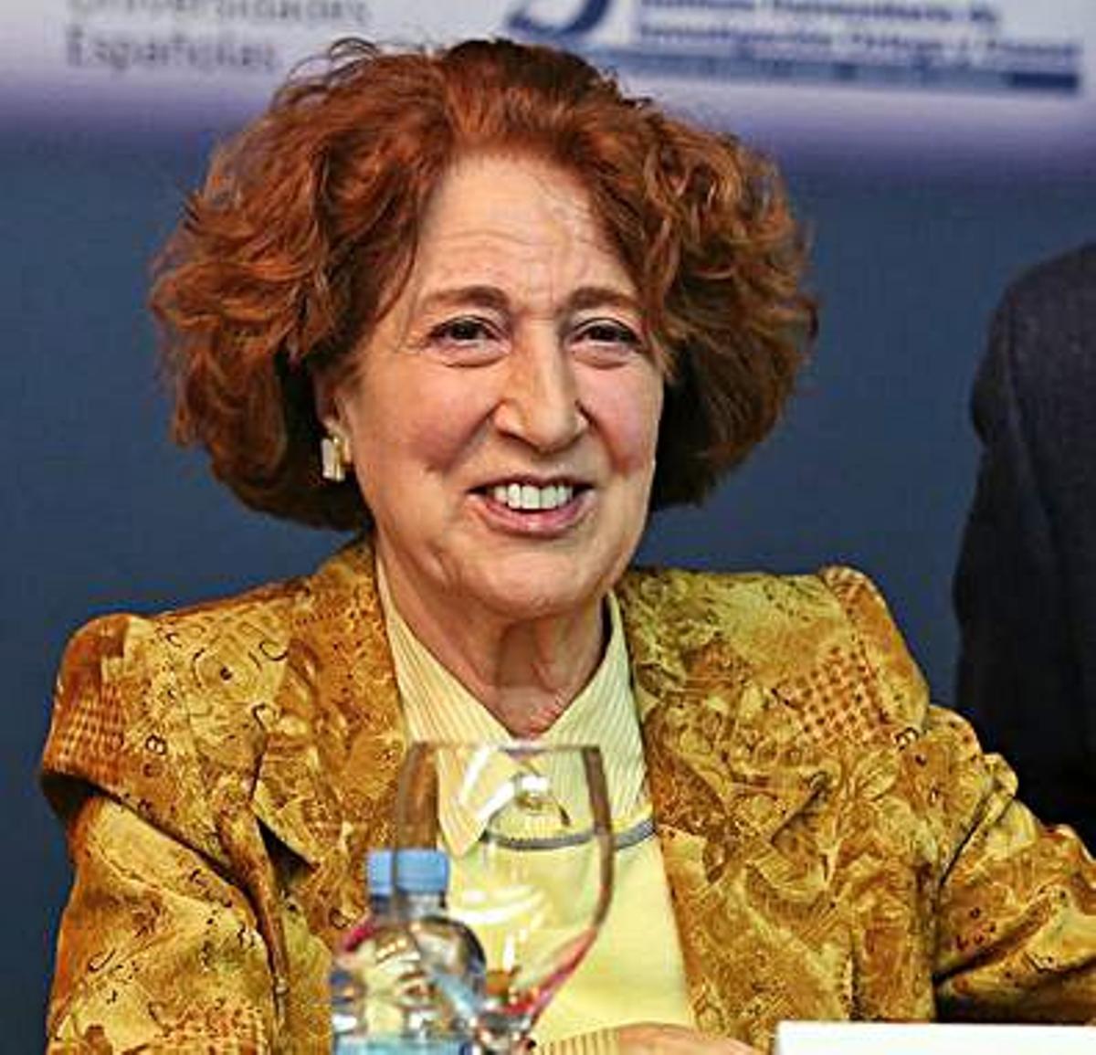 Doce letras con nombre de mujer