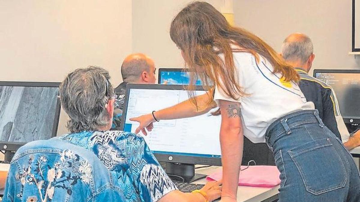 Uno de los talleres de formación para el empleo en Dfa.