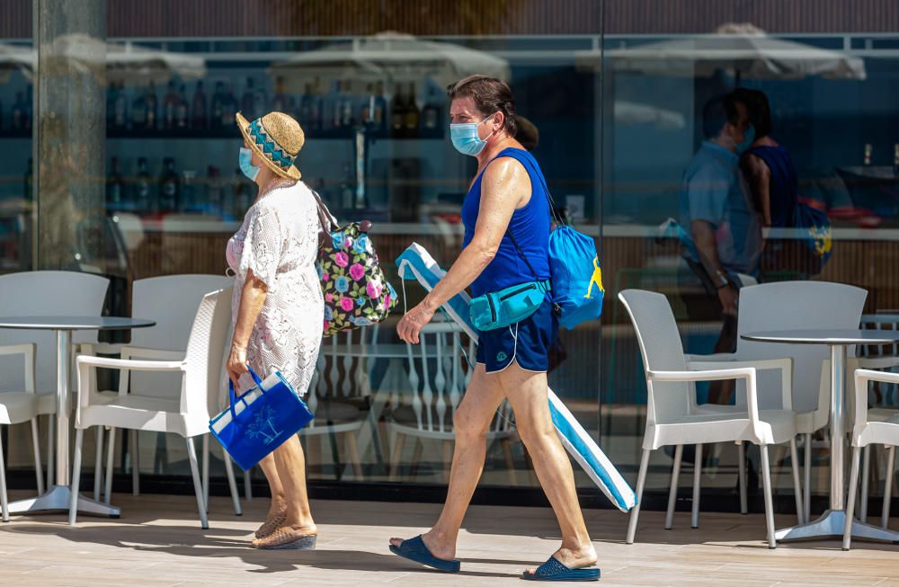 Benidorm realza las medidas tomadas en sus alojamientos y playas para promocionarse y lograr despertar la demanda de última hora