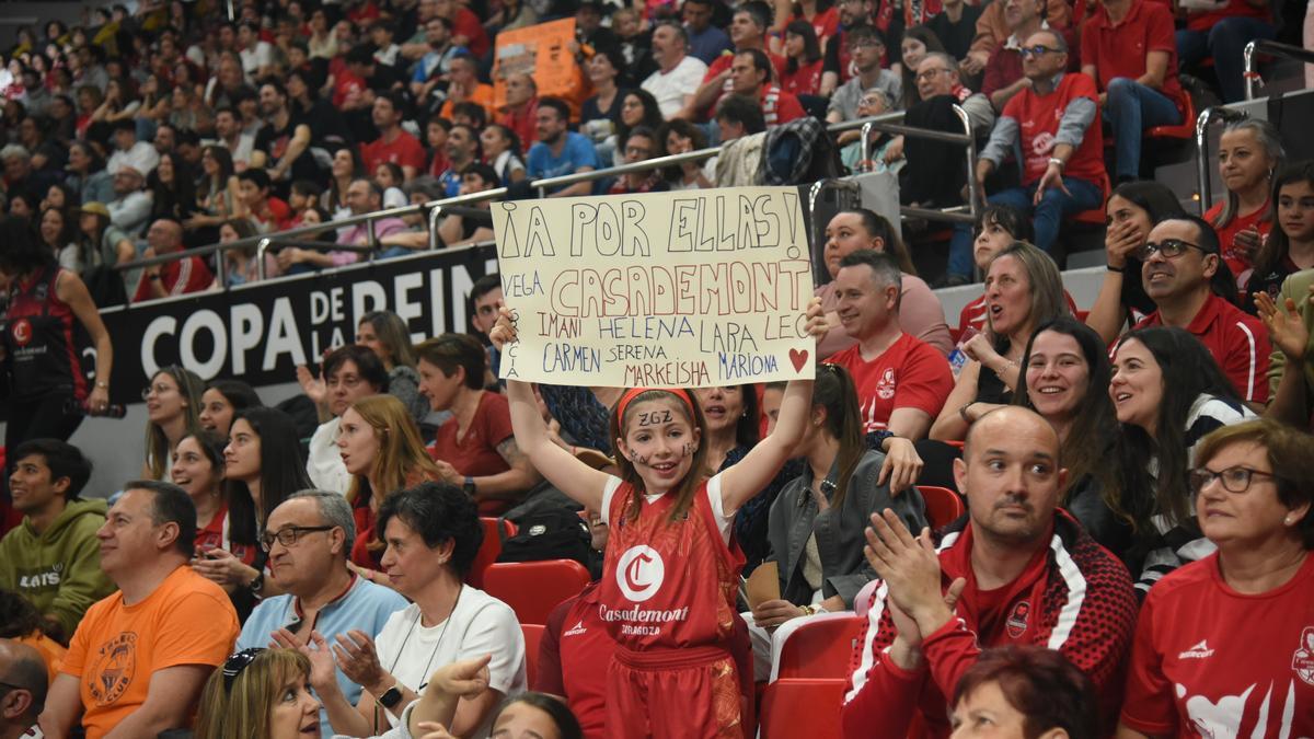 La Copa de la Reina de baloncesto convirtió Zaragoza en una fiesta.