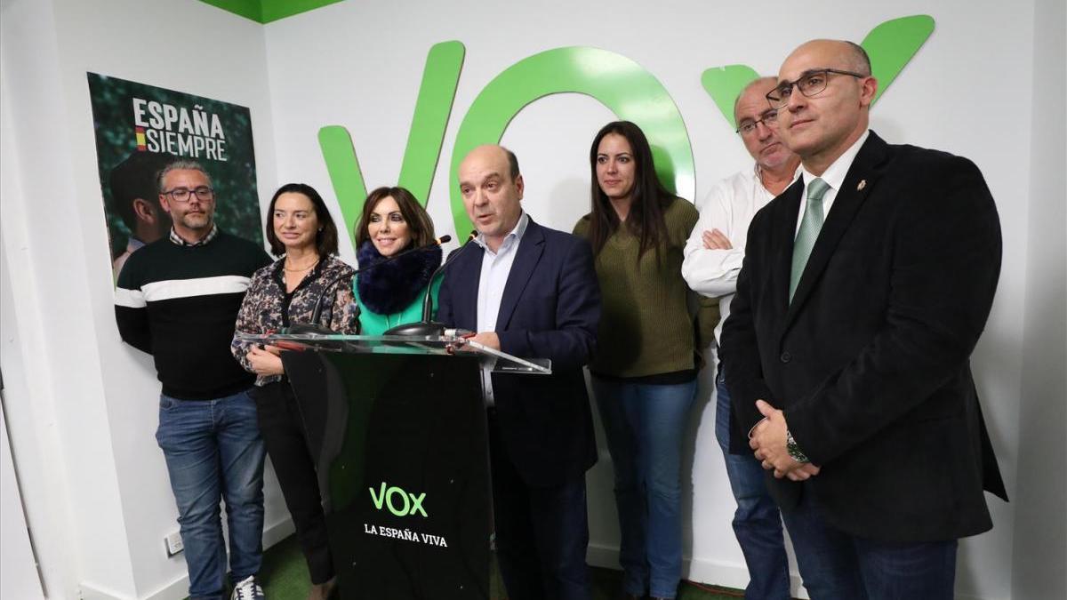 El Colegio de Periodistas y la APA denuncian el veto Vox a medios aragoneses