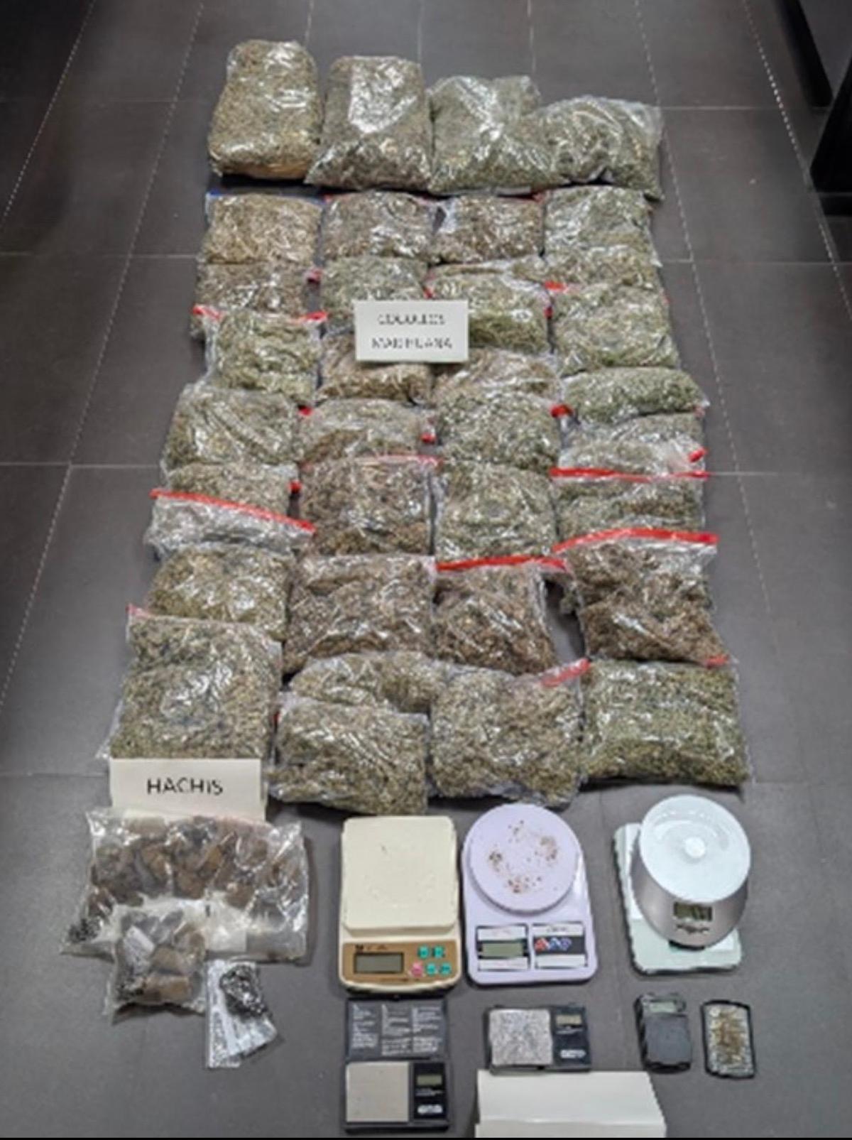 La Policía desmantela en Alicante una supuesta asociación sin licencia con 8 kg de marihuana y 626 g de hachís