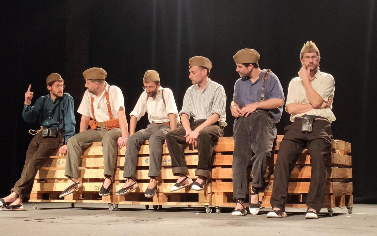 Una imatge del muntatg de l'obra "In Memoriam", a càrrec del grup de teatre de Capellades