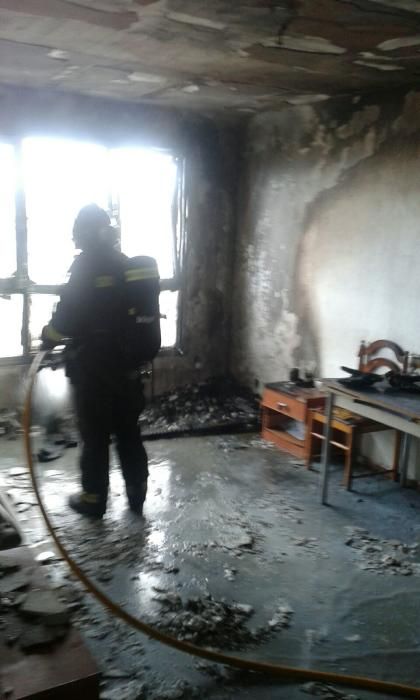 Incendio en un piso en la calle Bejeque