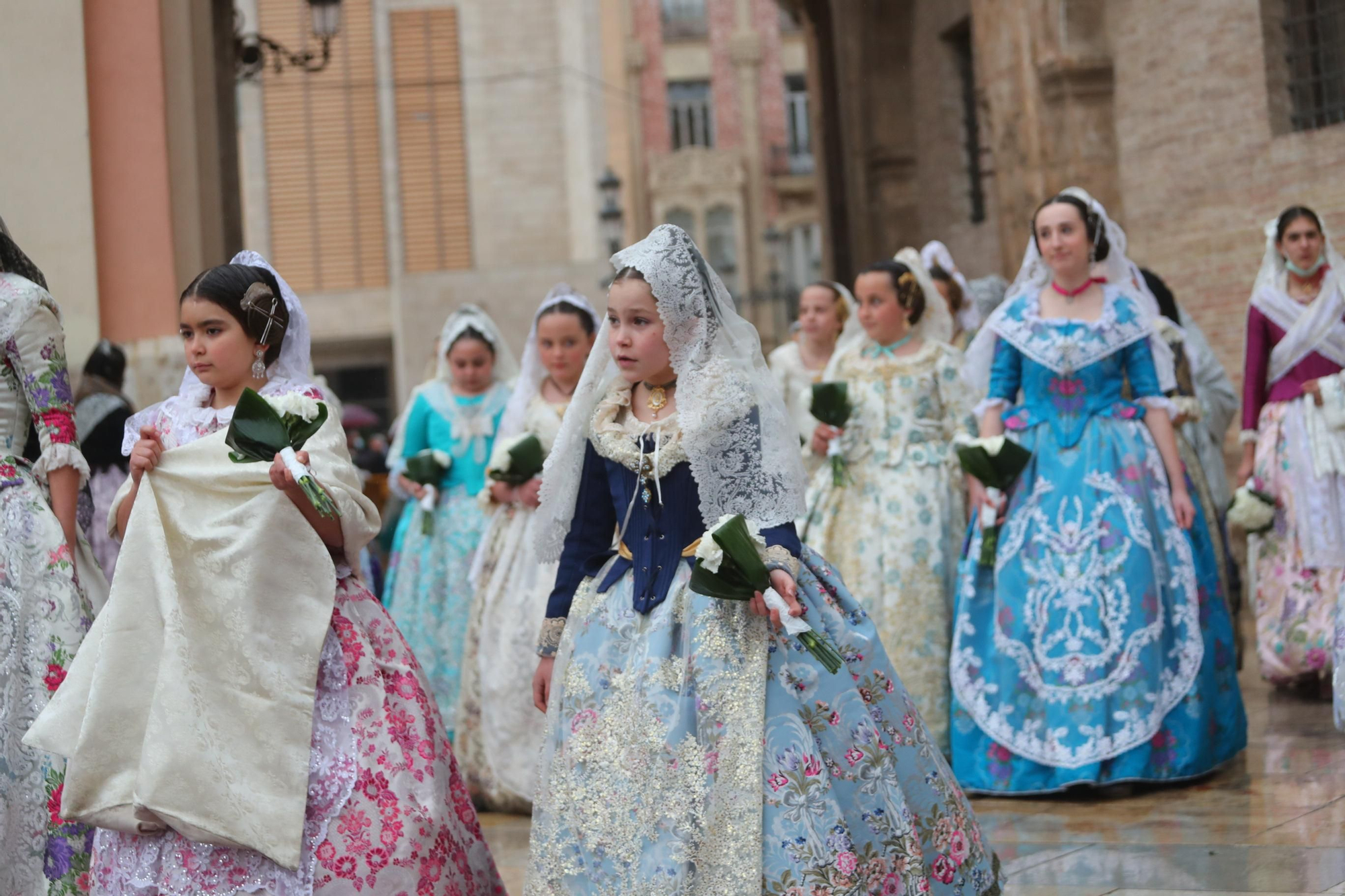 Búscate en el primer día de ofrenda por la calle de la Paz (entre las 17:00 a las 18:00 horas)