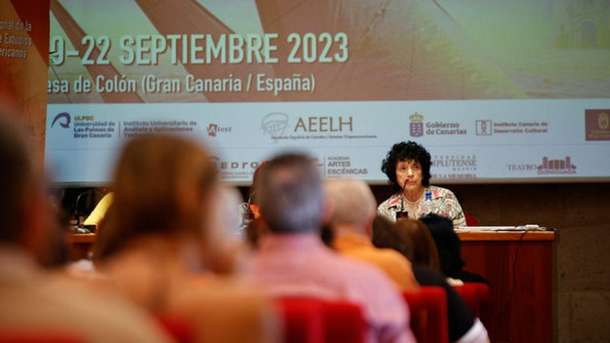 Luisa Valenzuela, “La dama de las letras  hispanas”, el broche de oro de ‘Revisitar el Boom’ en Gran Canaria