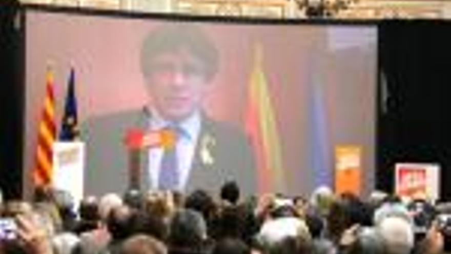 Puigdemont va intervenir a l&#039;acte per videoconferència des de Bèlgica.