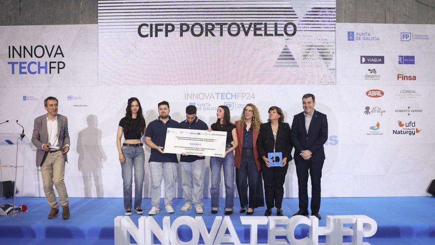 El CIFP Portovello convence a Roberto Verino y se lleva un premio InnovaTech