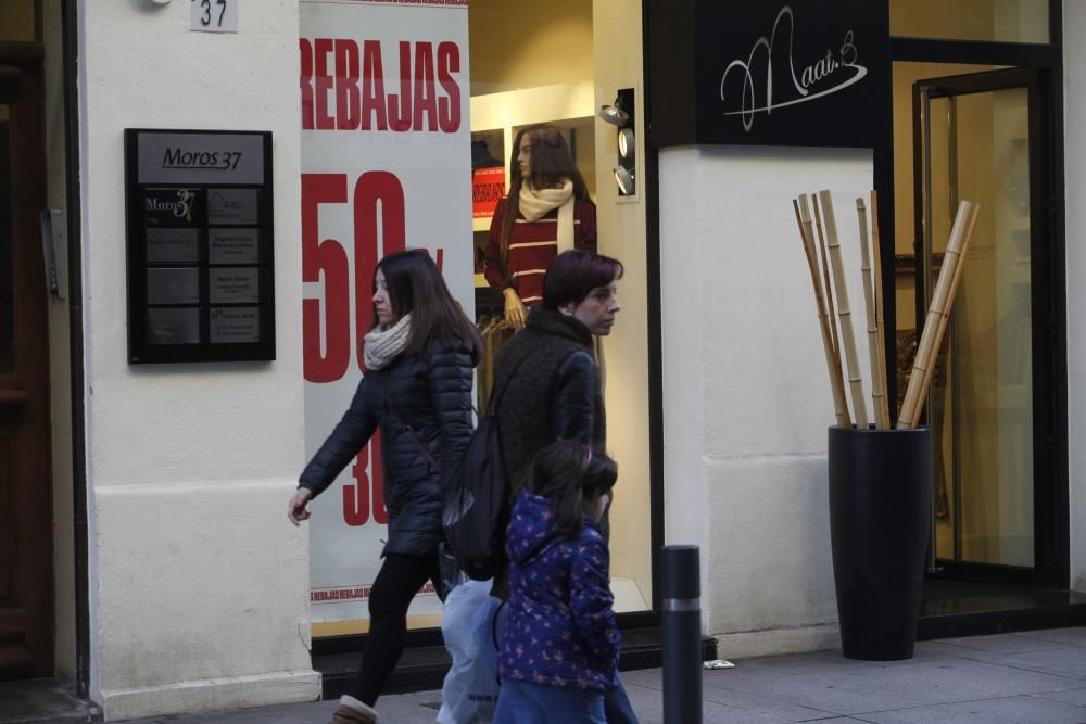 Ambiente de rebajas en Gijón