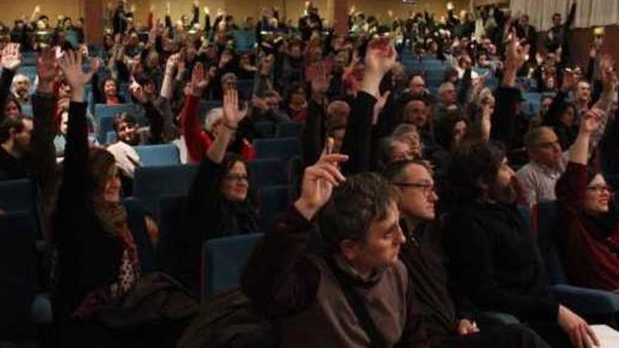 Un momento de la asamblea celebrada ayer en el Paraninfo de la Universidad de Murcia.