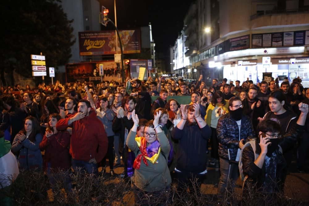 Miles de cordobeses protestan contra el fascismo