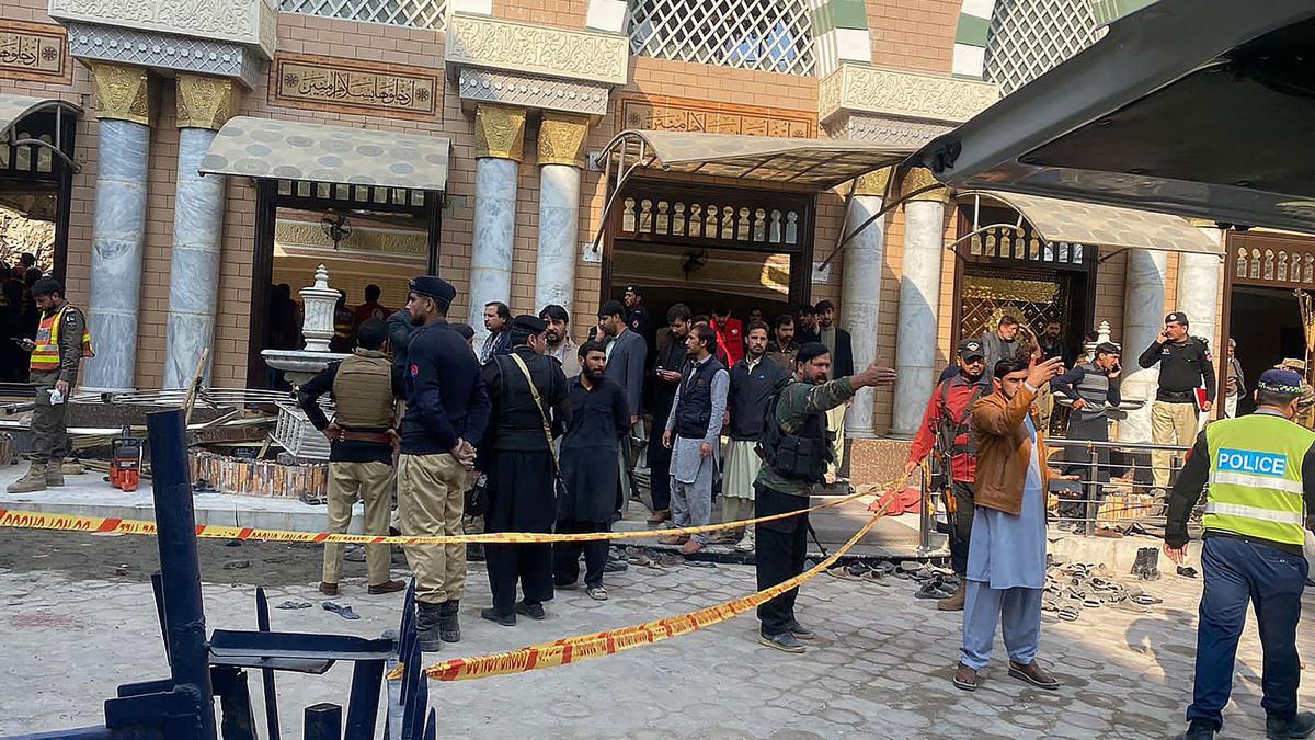 Atentado en una mezquita en Peshawar, Pakistán