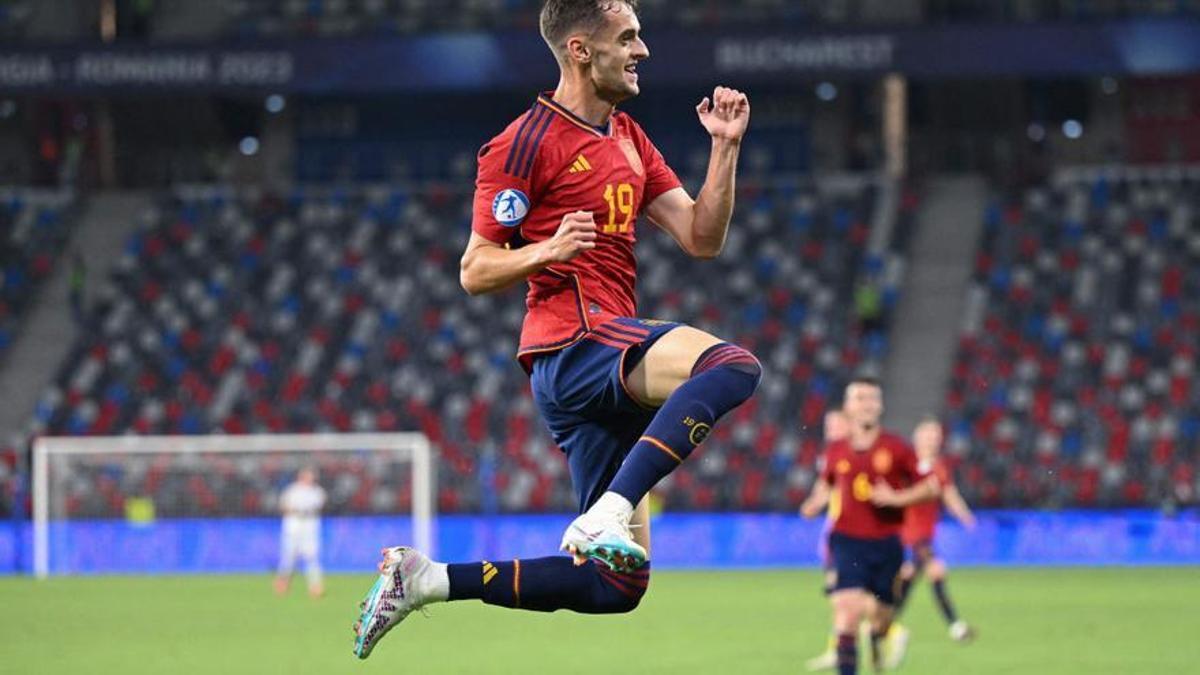 Aimar Oroz celebra el tanto anotado ante la selección de Ucrania.