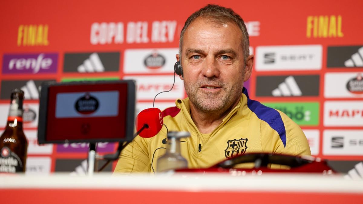 Flick fue preguntado por los árbitros y esto fue lo que dijo...