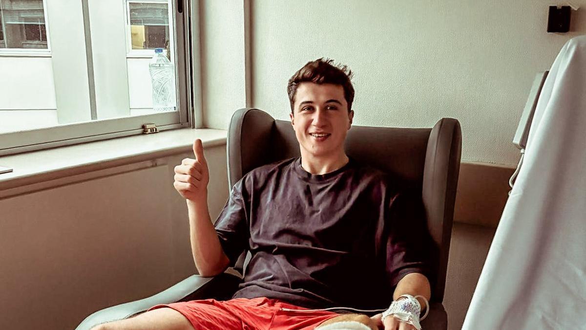 Davo Fernández, tras su última operación