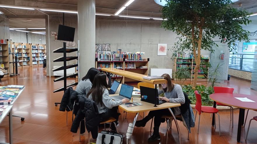 Paterna cuatriplica los usuarios de las bibliotecas 24 horas